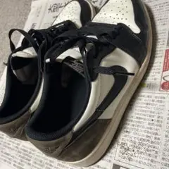 Nike ローカット スニーカー ホワイト/ブラック/ブラウン