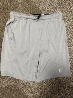 Reebok グレー ショートパンツ L/G