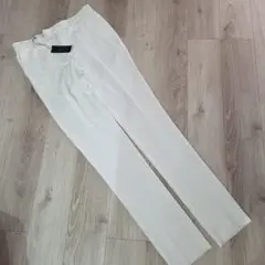HALYRID ホワイト スリムフィットパンツ