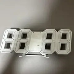 デジタル時計 ホワイト