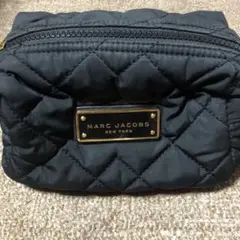 MARC JACOBS黒ポーチ