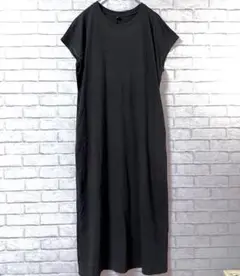 【UNIQLO/ユニクロ】ロングワンピースLカットソーブラック スリット付き