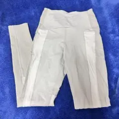 ジムシャーク　gymshark ライトグレー レギンス サイドポケット付き
