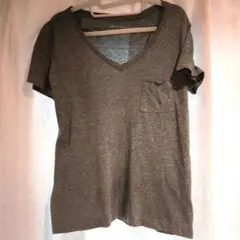 グレー Vネック Tシャツ ポケット付き