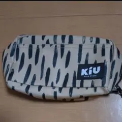 KIU キウ　イズミダリー　コラボ　ポーチ　キャンプ