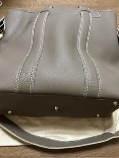 Item thumbnail for item f9346eb8-edde-4ac0-8f28-ffb04a202a8d