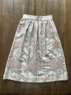 【未着用】nesessaire ネセセア 刺繍スカート ピンク