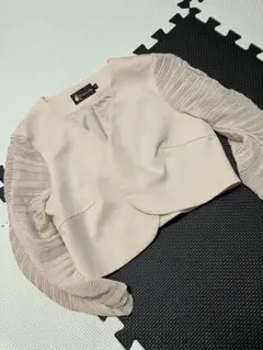 Dress mode ピンクベージュ プリーツスリーブ カーディガン M