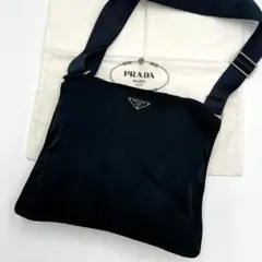 美品プラダ ショルダーバッグ 三角ロゴ サコッシュ テスートナイロン 黒色