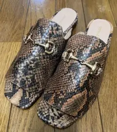 Item thumbnail for item 8a58e859-2bd0-457d-903e-55d4456fd0d3