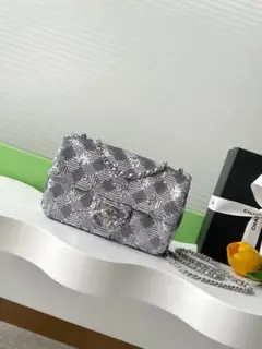 シルバー キルティング ショルダーバッグ