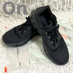 オン スニーカー スイスエンジニアリング 28cm
