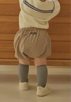 美品　Konnyコニー　かぼちゃパンツ　70(3-6M) モカ
