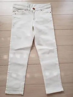 未使用　ホワイト　ストレートパンツ