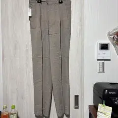 jasmi silkグレー プリーツスラックスLサイズ
