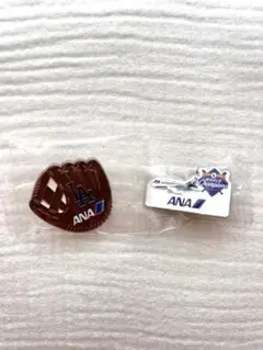 【新品未開封】ANA 野球グローブ型・飛行機型ピンバッジセット