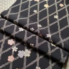 121　 着物ハギレ　反物巾×340㎝ 　籠目花文　黒地　金彩　正絹