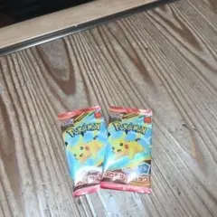 ポケモン ピカチュウ トレーディングカード 2パック