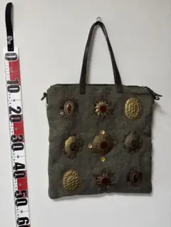 オリーブグリーン 金属装飾 ショルダーバッグ
