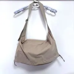 【完売品】ユニクロユー ドローストリングショルダーバッグ ベージュ 辛子色