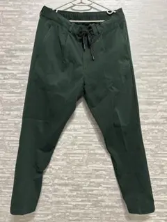 coen 極楽FITテックテーパードパンツ　ダークグリーン Lサイズ