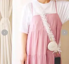 辻ちゃん　しまむら　辻希美　フリルショルダーストラップ　アンジュシャルム　白