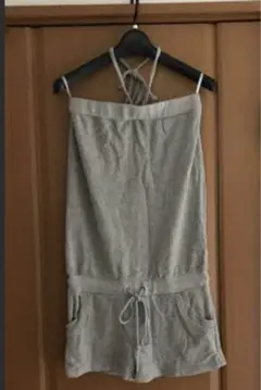 未使用オールインワンショートパンツ　グレー　M ヤングカジュアルホルターネック
