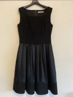 美品 フォクシーニューヨーク ブラック ストライプ