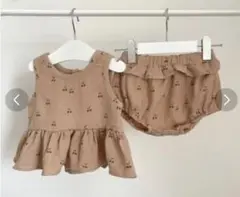 【美品】quincy mae チェリー柄 ノースリーブ&ブルマ 12-18m
