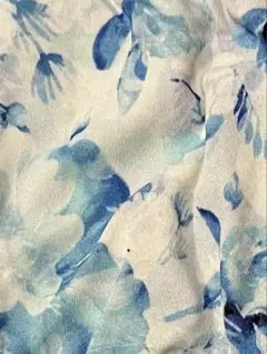 水色　スキニー　花柄