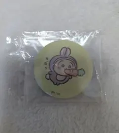【ちいかわ】うさぎ　缶バッジ