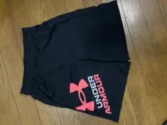 UNDER ARMOUR ブラック ハーフパンツ