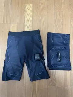 (美品)シックスパッド パワースーツ アブズ+ヒップ&レッグ パワースーツライト
