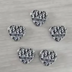Item thumbnail for item ce4f5ad7-2828-4dcf-86f6-3e4172ae536d