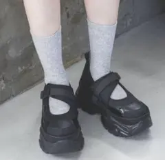 2025年最新】ASYMMETRY sneakersの人気アイテム - メルカリ