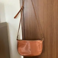 IL BISONTE レザー ショルダーバッグ