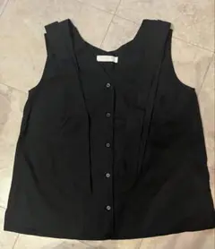 肩リボン黒のノースリーブシャツ