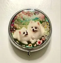 ハンドメイドピルケース(ポメラニアンの日向ぼっこ)