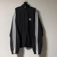 値段交渉OK Balenciaga x Adidas ナイロントラックジャケット BALENCIAGA & ADIDAS >> ナイロントラックジャケット in レッド