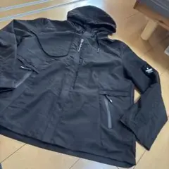 ブラックナイロンジャケット