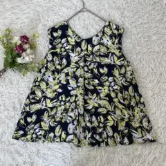 〝シンプルシティエSIMPLICITE〟花柄　ノースリーブトップスブラウス涼しげ