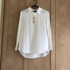 ユニクロ　ホワイト 長袖シャツ ブラウス　Mサイズ