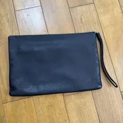 黒 レザー クラッチバッグ　Hush Tug ハッシュタグ　大きめ