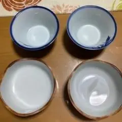 陶器製の白と青のボウル4個セット