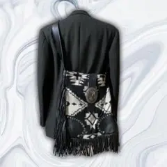 Item thumbnail for item ffc17348-d11a-4711-89b9-5bc598f4e8d9