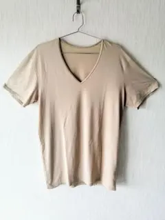 エアリズム ベージュ Tシャツ