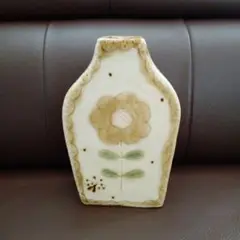 滝沢美奈子さん　花柄陶器　花瓶