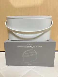 3COINS LEDミラー付きスリムコスメ収納ボックス　スリーコインズ