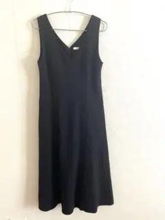 ◉untitledベルト付きワンピース　Vネック　黒