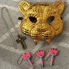 イカゲーム　仮面　ネックレス　鍵キーホルダー　セット売り